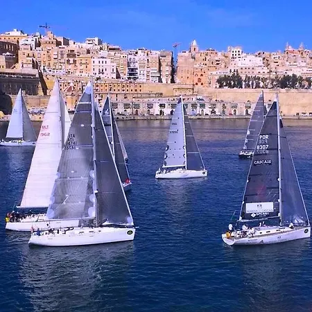 Marina Terrace Alloggio in famiglia